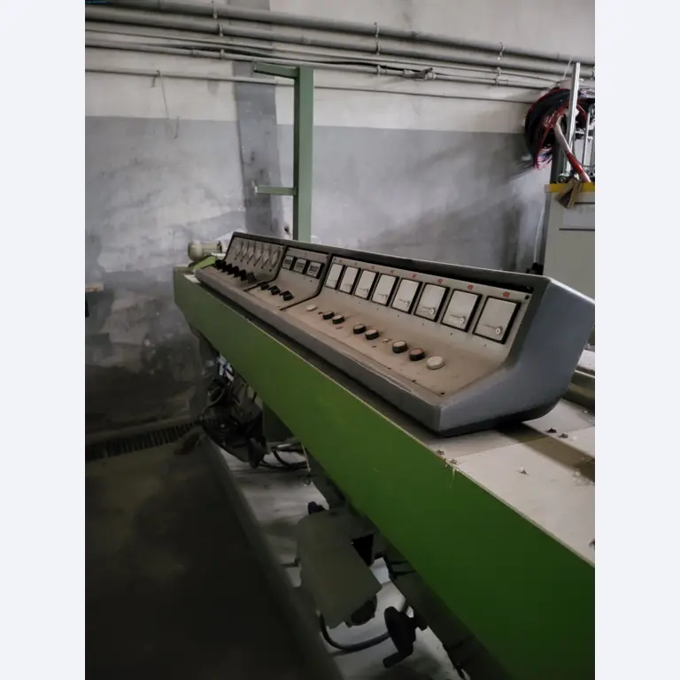 Sale of a complete warehouse of machinery for the glass industry in Spain-2