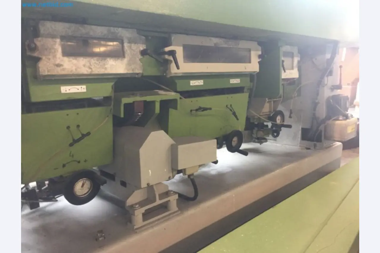 Sale of a complete warehouse of machinery for the glass industry in Spain-3