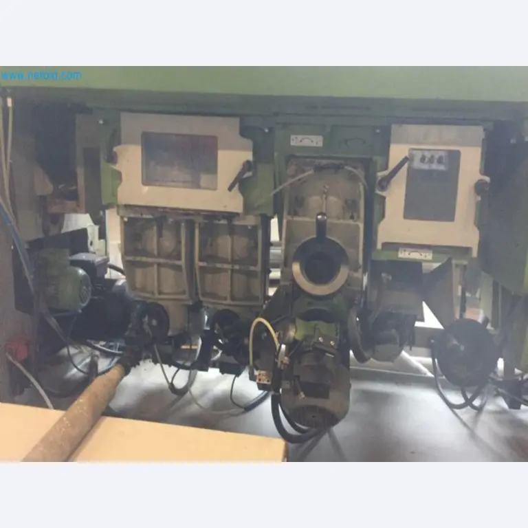 Sale of a complete warehouse of machinery for the glass industry in Spain-4