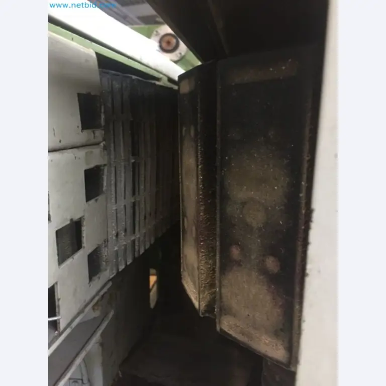 Sale of a complete warehouse of machinery for the glass industry in Spain-5