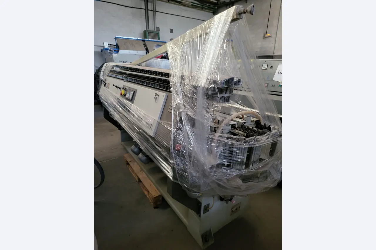 Sale of a complete warehouse of machinery for the glass industry in Spain-3