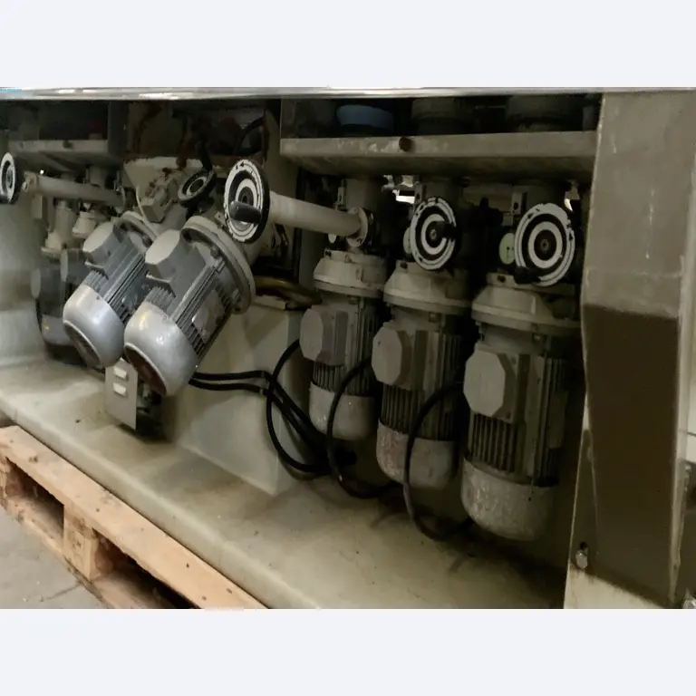 Sale of a complete warehouse of machinery for the glass industry in Spain-5