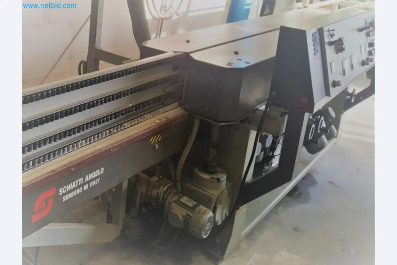 Sale of a complete warehouse of machinery for the glass industry in Spain-8