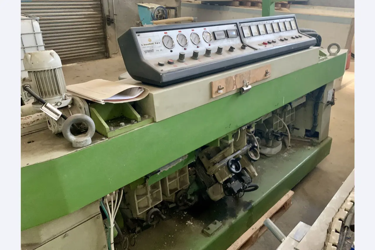 Sale of a complete warehouse of machinery for the glass industry in Spain-3