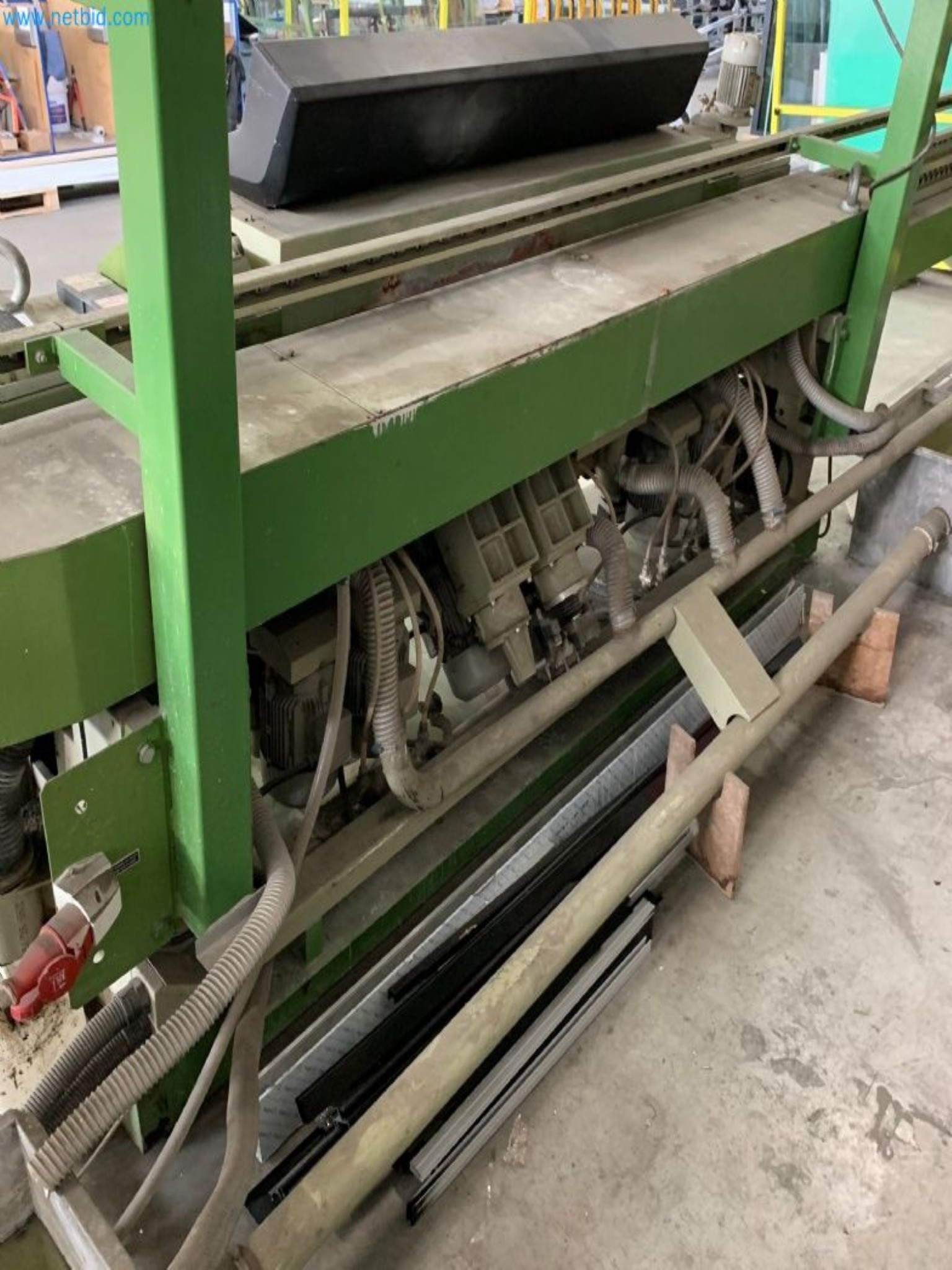 Sale of a complete warehouse of machinery for the glass industry in Spain-6