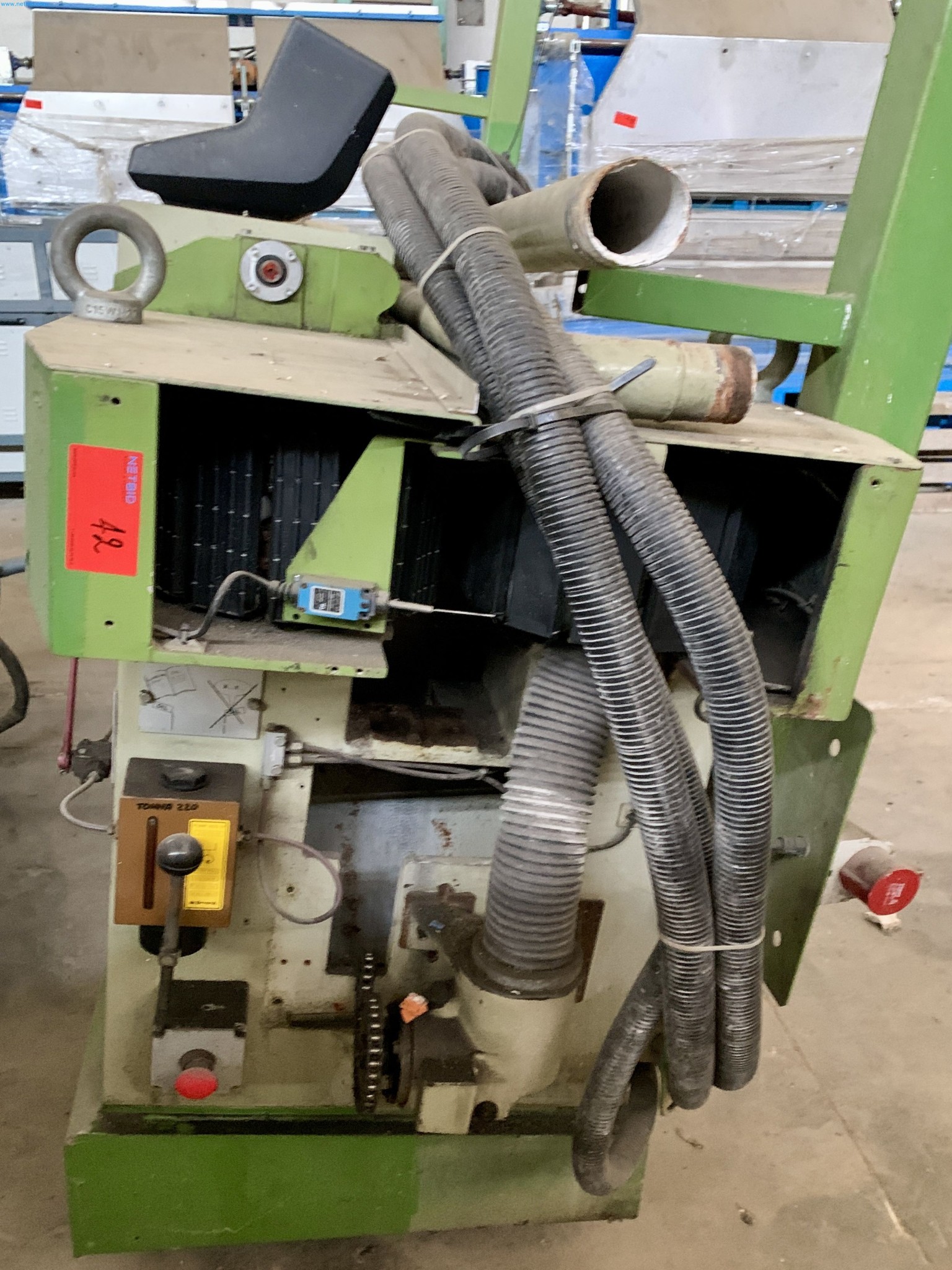 Sale of a complete warehouse of machinery for the glass industry in Spain-8