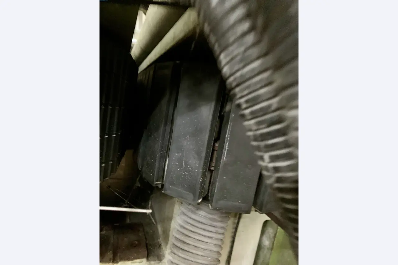 Sale of a complete warehouse of machinery for the glass industry in Spain-9