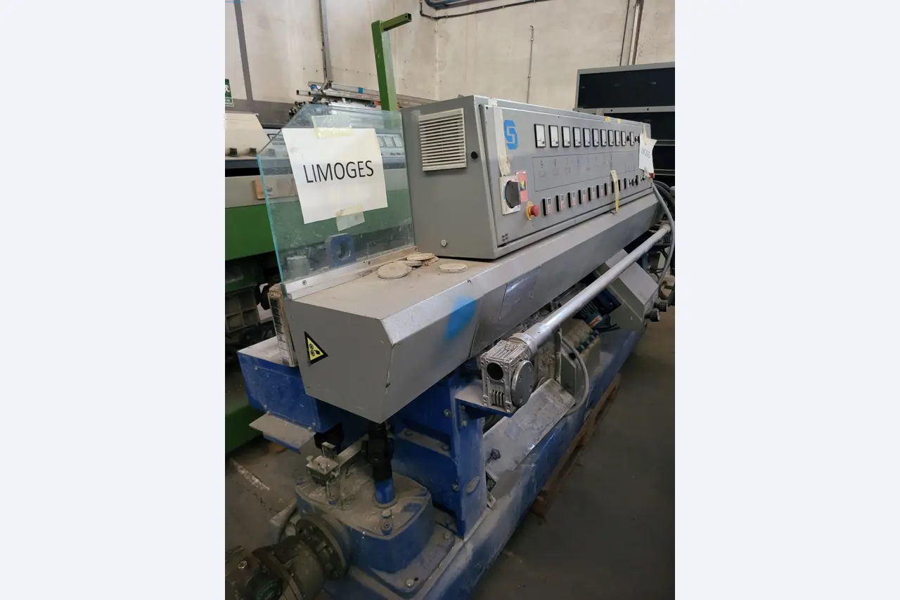 Sale of a complete warehouse of machinery for the glass industry in Spain-2