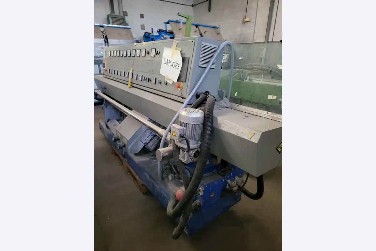 Sale of a complete warehouse of machinery for the glass industry in Spain-4