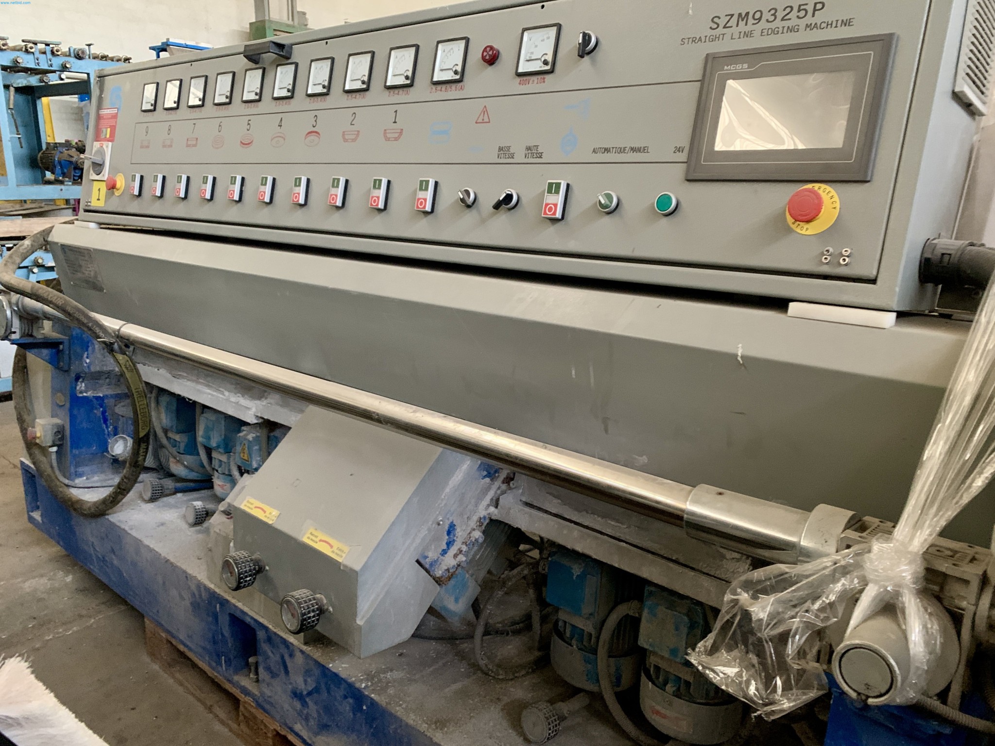 Sale of a complete warehouse of machinery for the glass industry in Spain-5