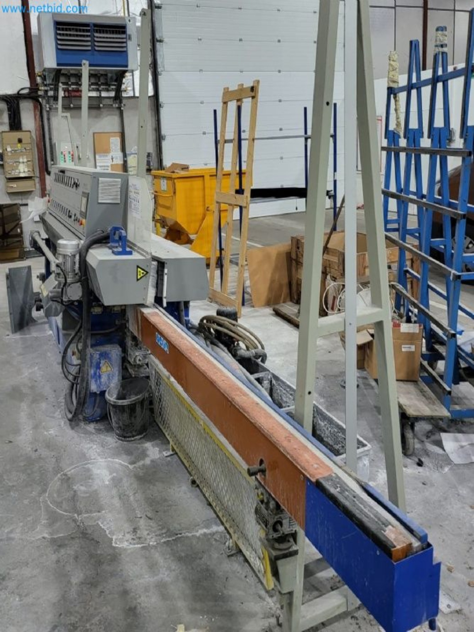 Sale of a complete warehouse of machinery for the glass industry in Spain-7