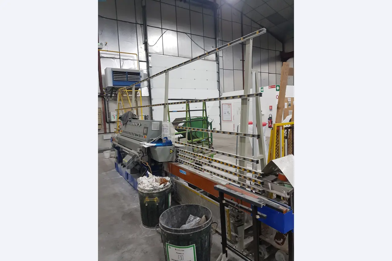 Sale of a complete warehouse of machinery for the glass industry in Spain-4