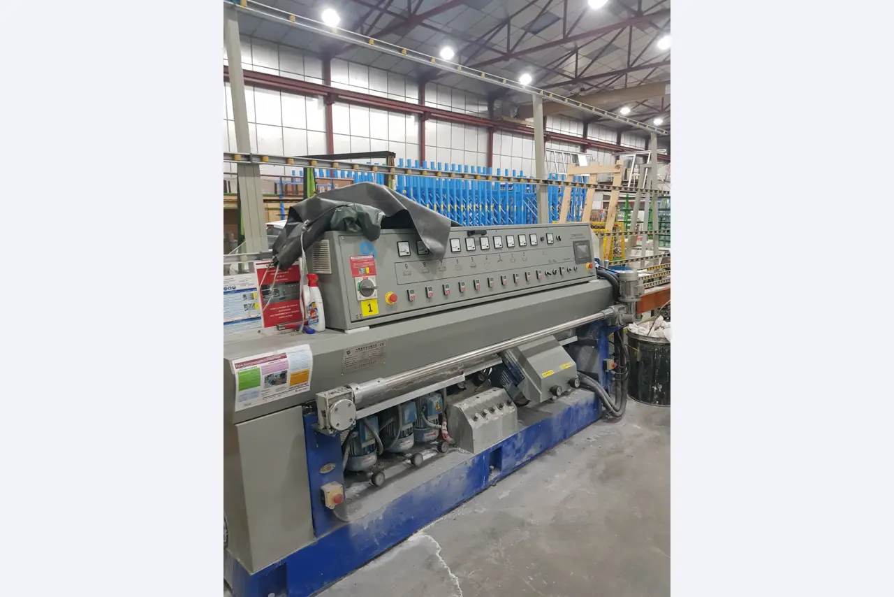 Sale of a complete warehouse of machinery for the glass industry in Spain-5