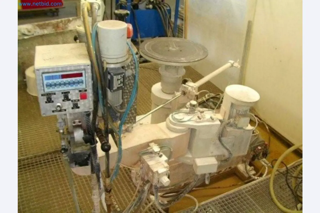 Sale of a complete warehouse of machinery for the glass industry in Spain-2