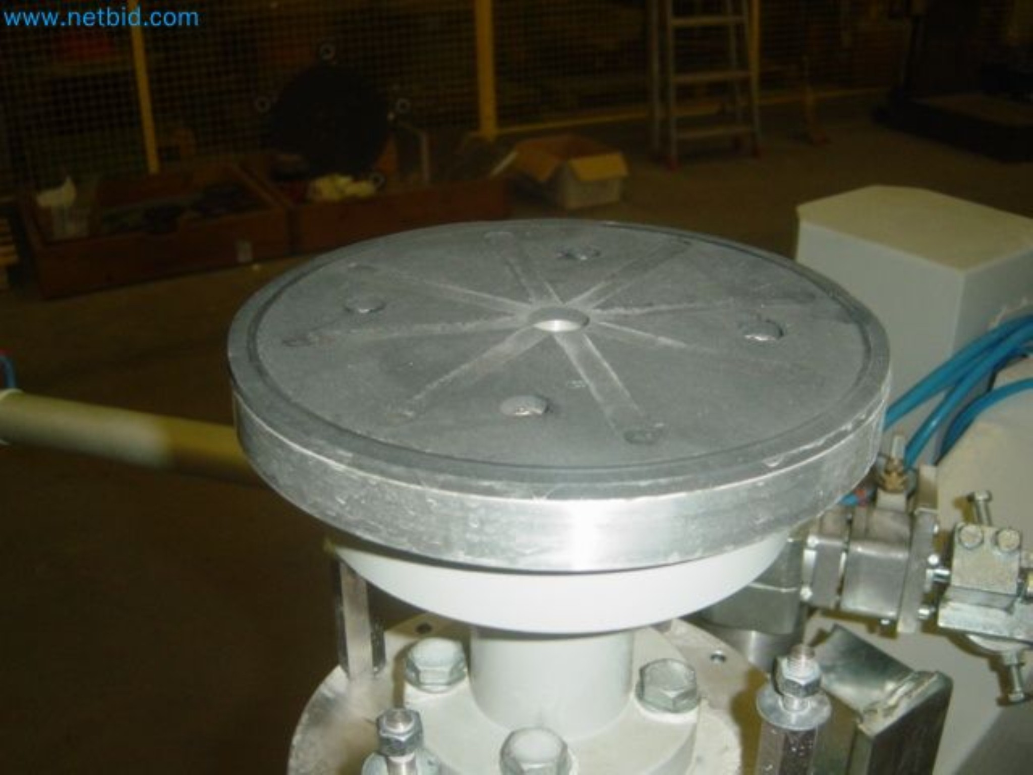 Sale of a complete warehouse of machinery for the glass industry in Spain-4