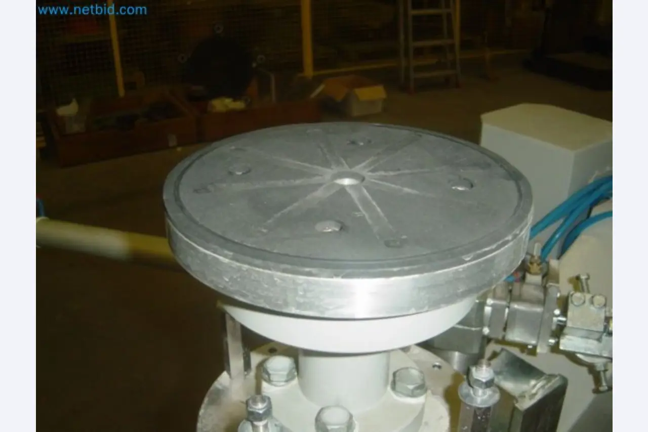 Sale of a complete warehouse of machinery for the glass industry in Spain-4