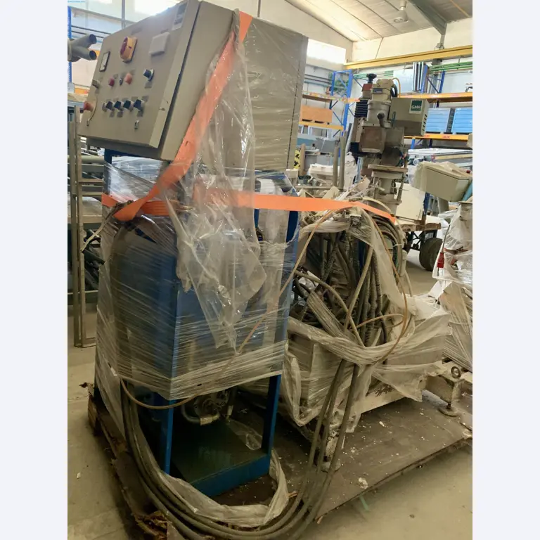 Sale of a complete warehouse of machinery for the glass industry in Spain-8