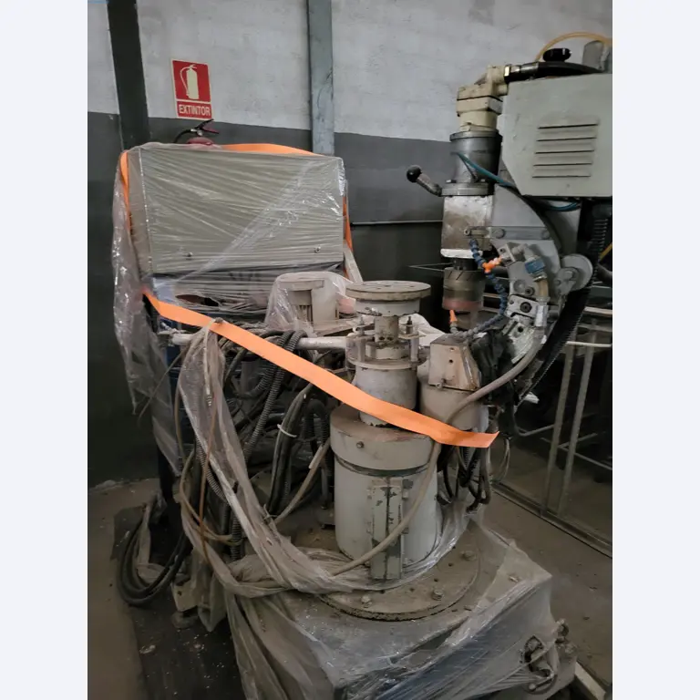 Sale of a complete warehouse of machinery for the glass industry in Spain-9