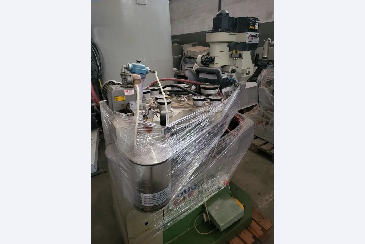 Sale of a complete warehouse of machinery for the glass industry in Spain-5