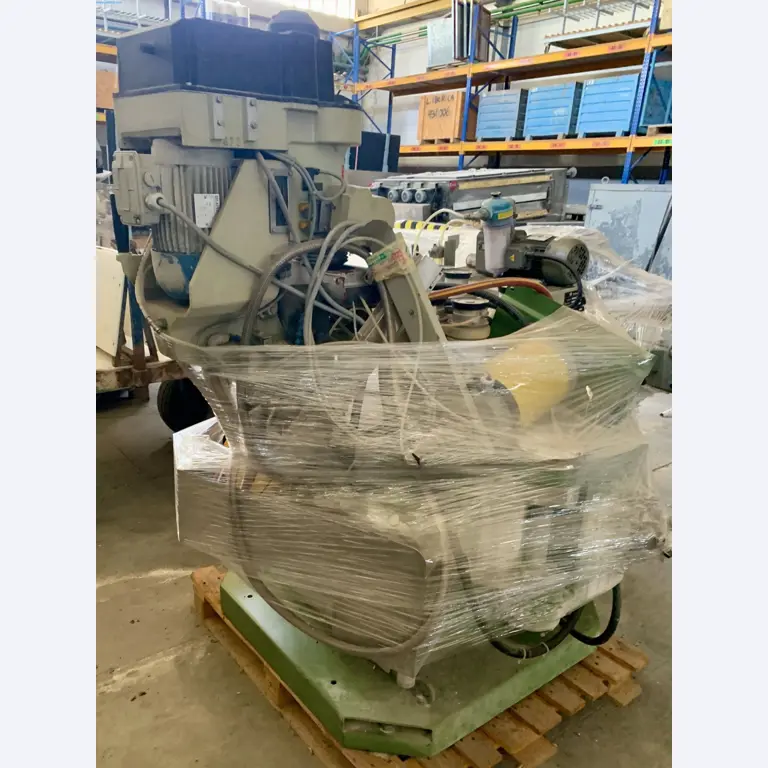 Sale of a complete warehouse of machinery for the glass industry in Spain-7