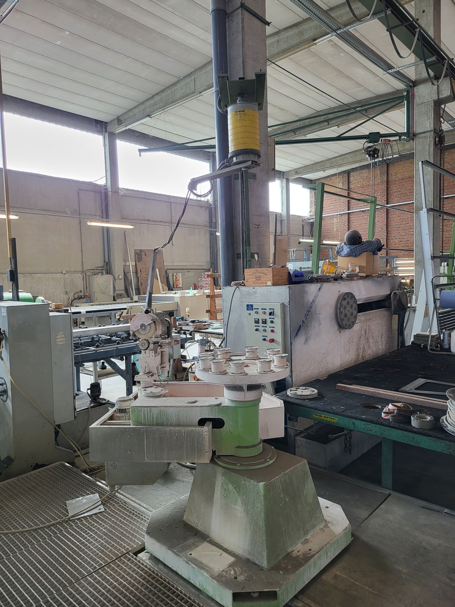 Sale of a complete warehouse of machinery for the glass industry in Spain-1