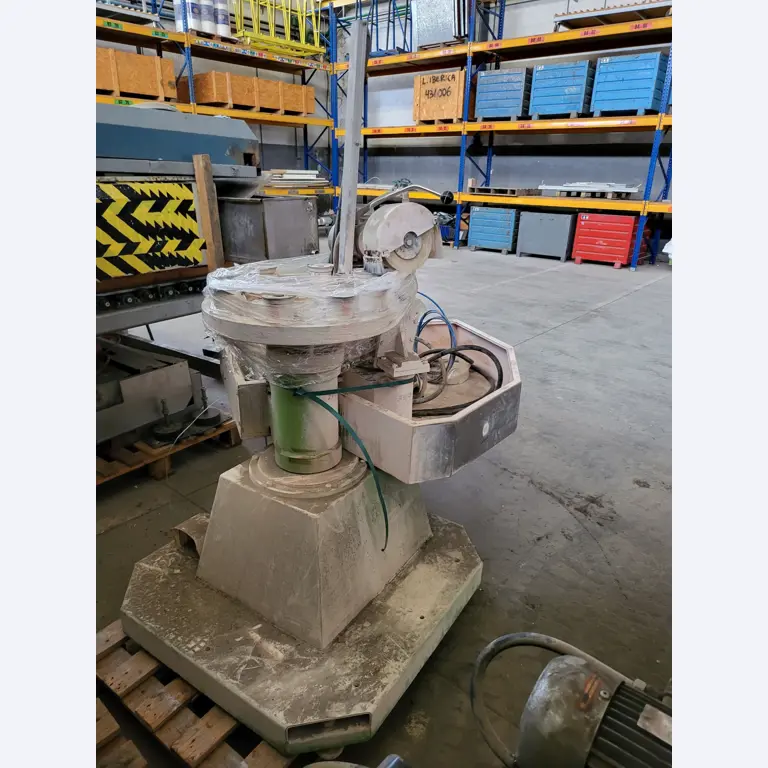 Sale of a complete warehouse of machinery for the glass industry in Spain-6