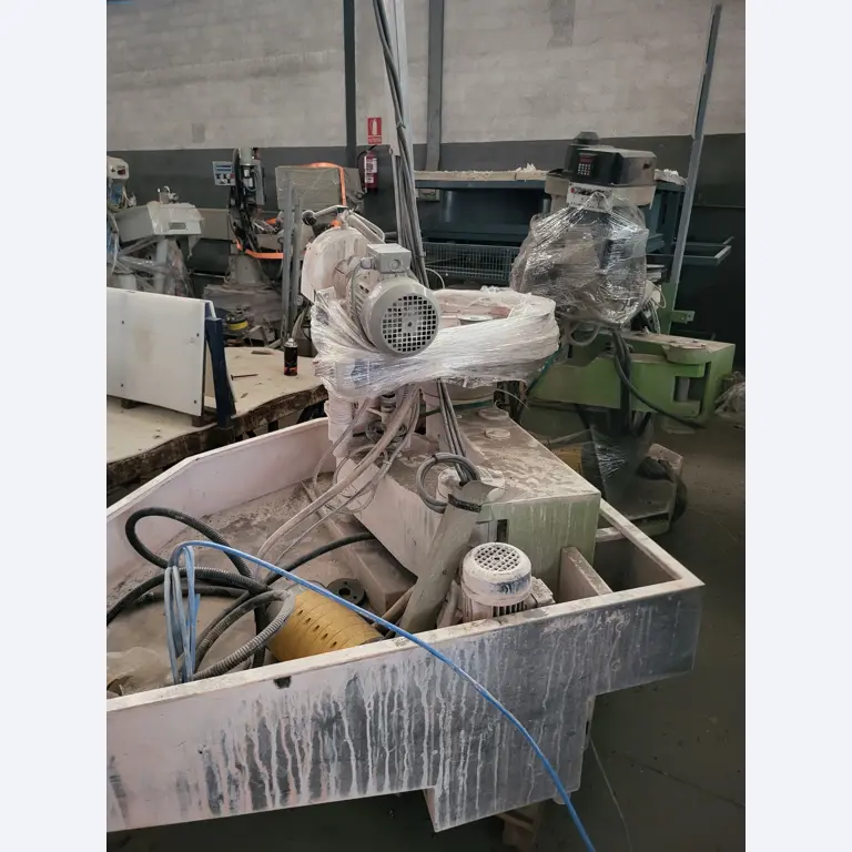 Sale of a complete warehouse of machinery for the glass industry in Spain-8