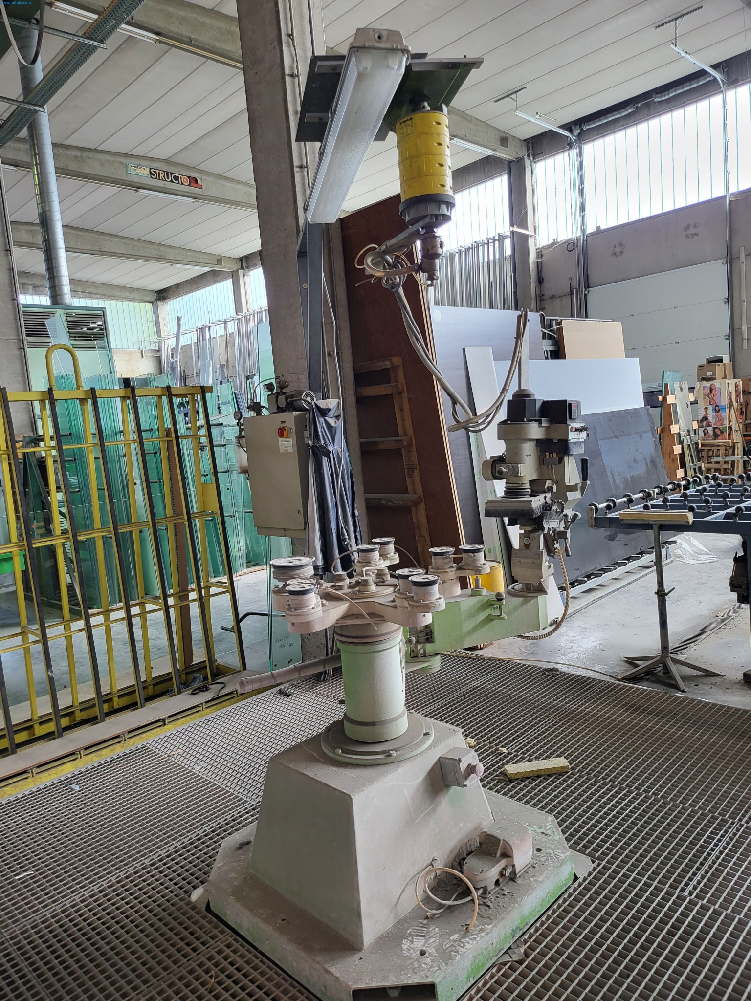 Sale of a complete warehouse of machinery for the glass industry in Spain-2