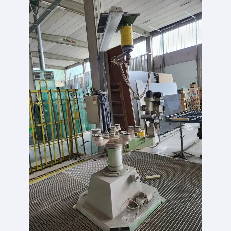 Sale of a complete warehouse of machinery for the glass industry in Spain-2