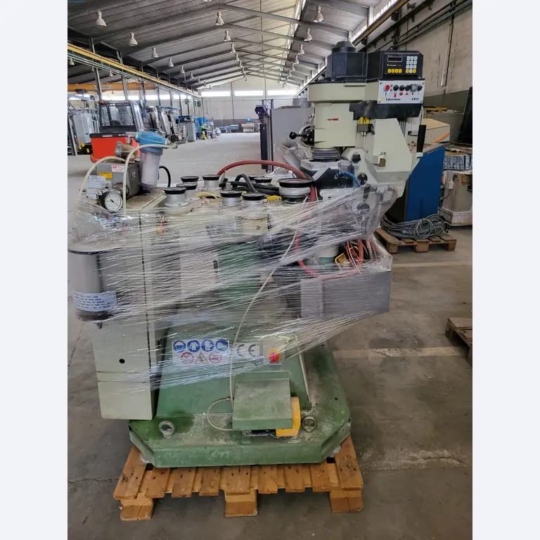 Sale of a complete warehouse of machinery for the glass industry in Spain-3