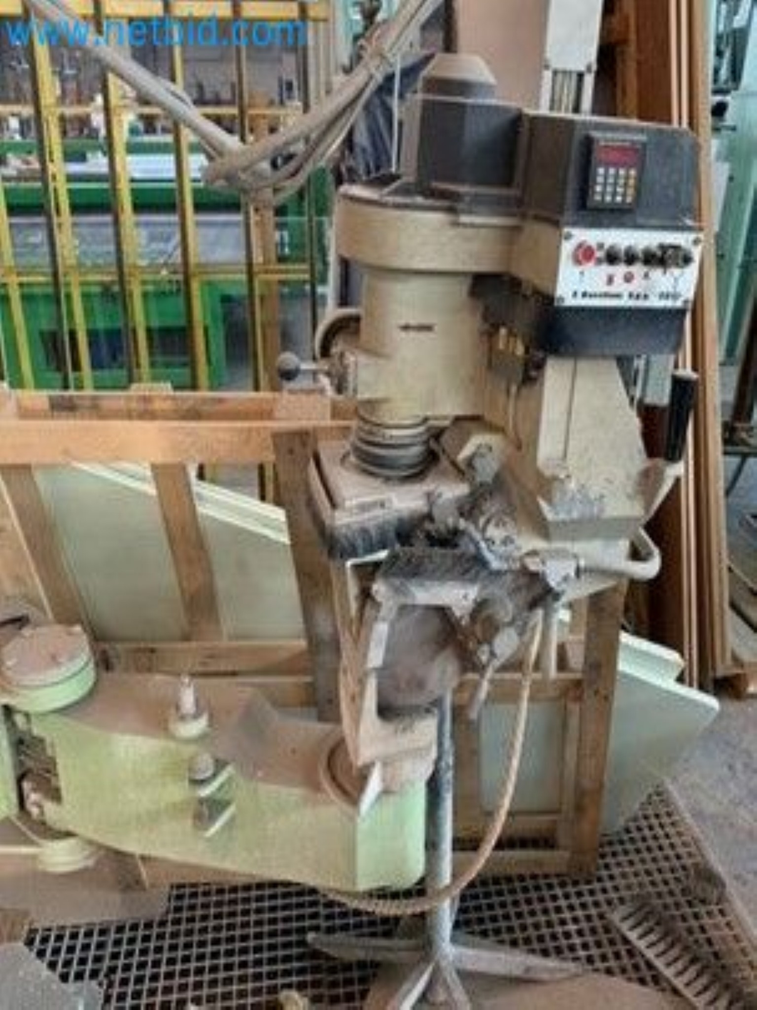 Sale of a complete warehouse of machinery for the glass industry in Spain-4