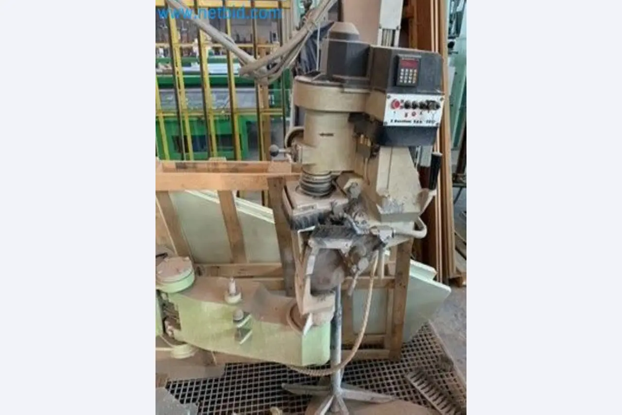 Sale of a complete warehouse of machinery for the glass industry in Spain-4