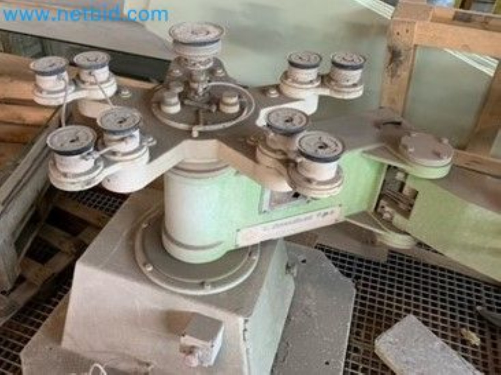 Sale of a complete warehouse of machinery for the glass industry in Spain-7