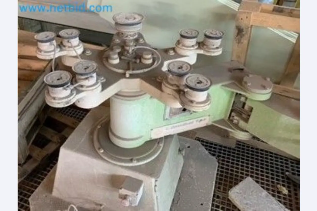 Sale of a complete warehouse of machinery for the glass industry in Spain-7