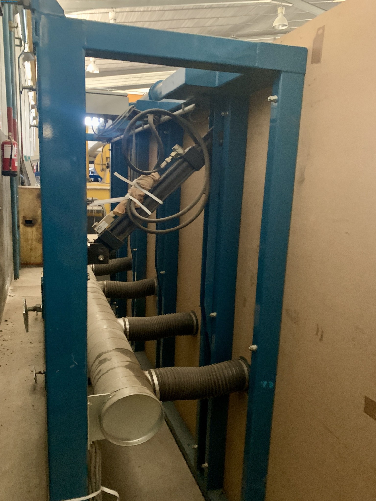 Sale of a complete warehouse of machinery for the glass industry in Spain-11