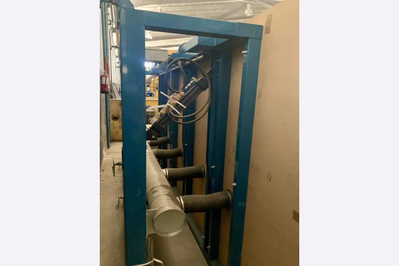 Sale of a complete warehouse of machinery for the glass industry in Spain-11