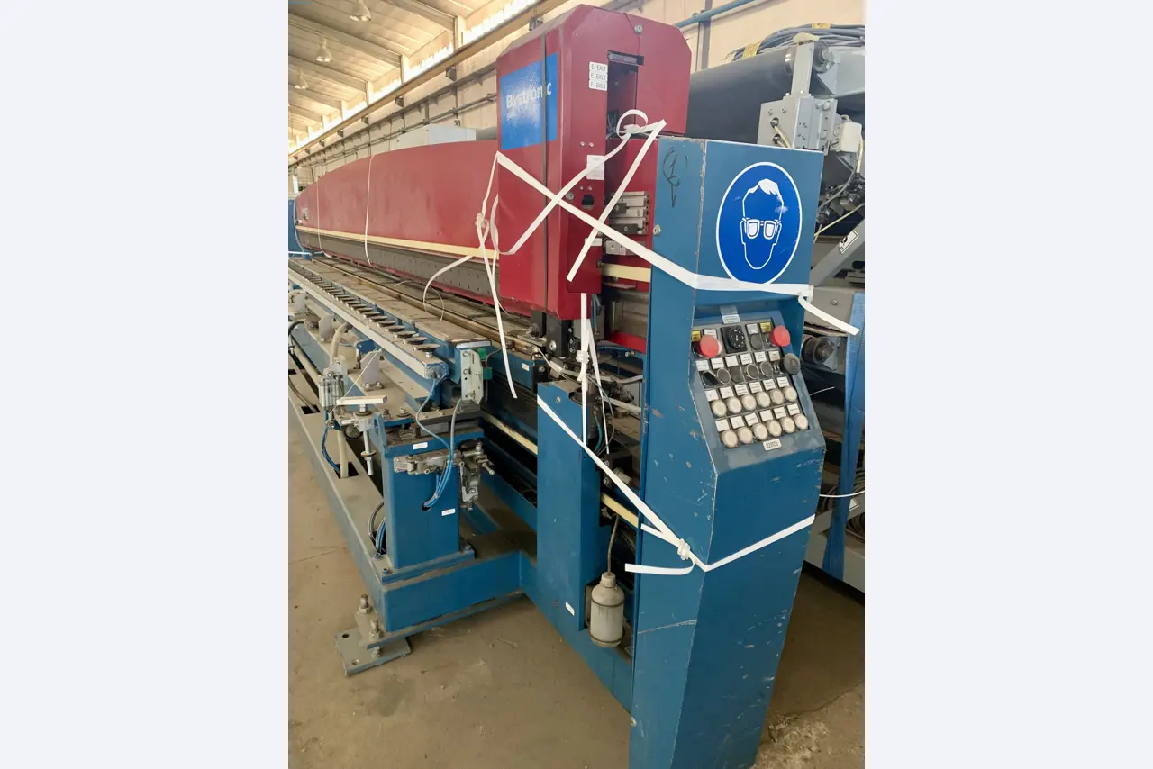 Sale of a complete warehouse of machinery for the glass industry in Spain-16