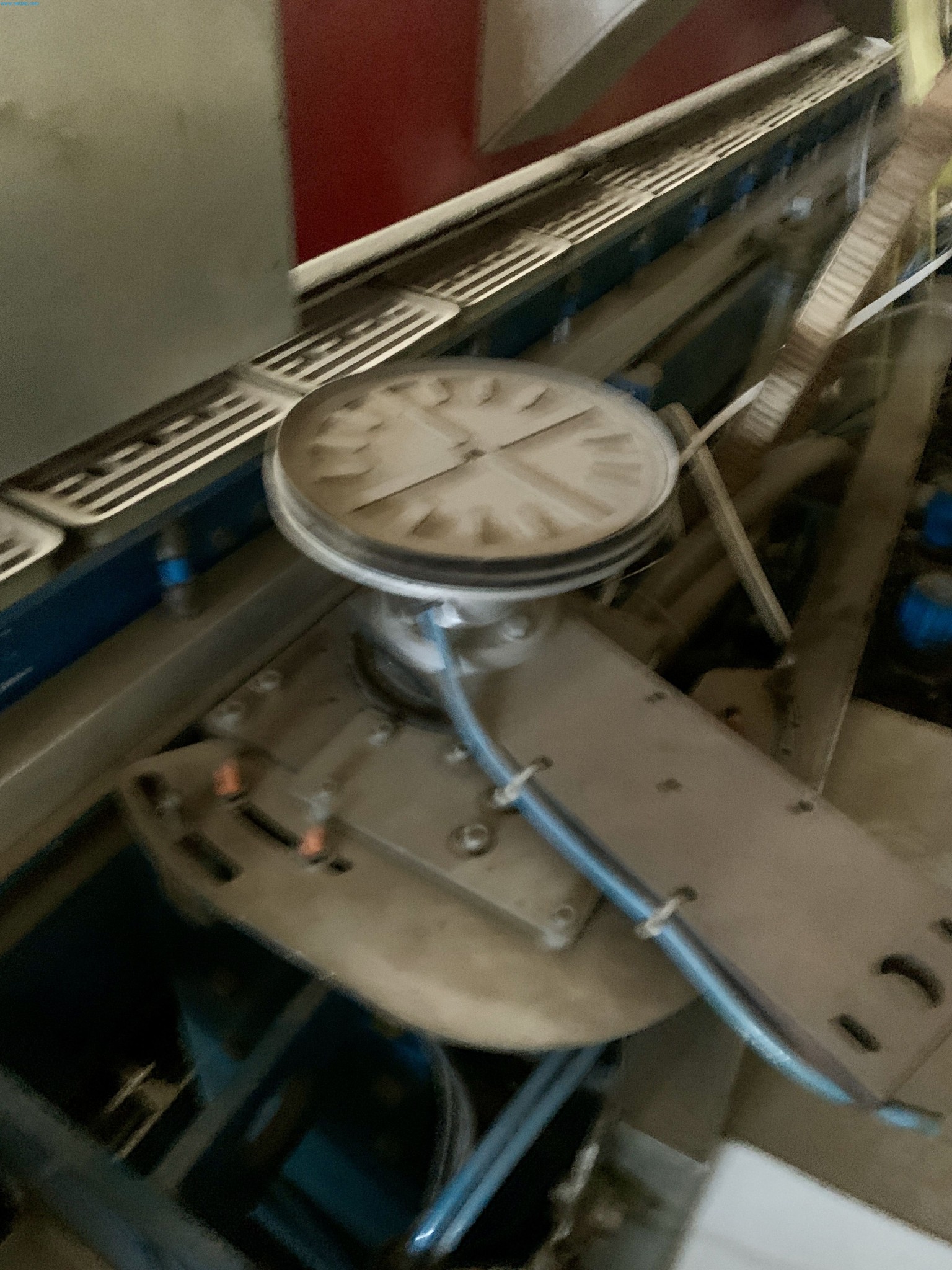 Sale of a complete warehouse of machinery for the glass industry in Spain-17