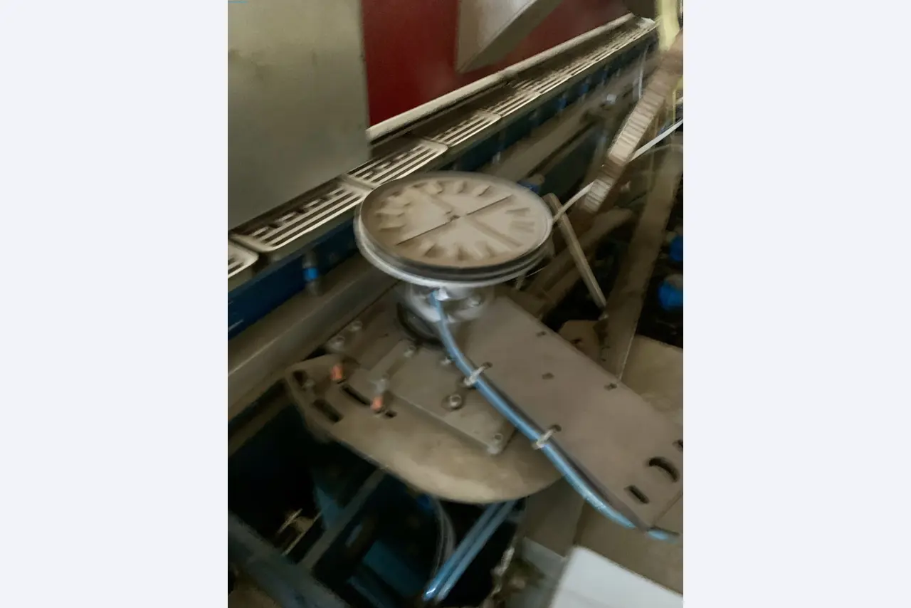 Sale of a complete warehouse of machinery for the glass industry in Spain-17