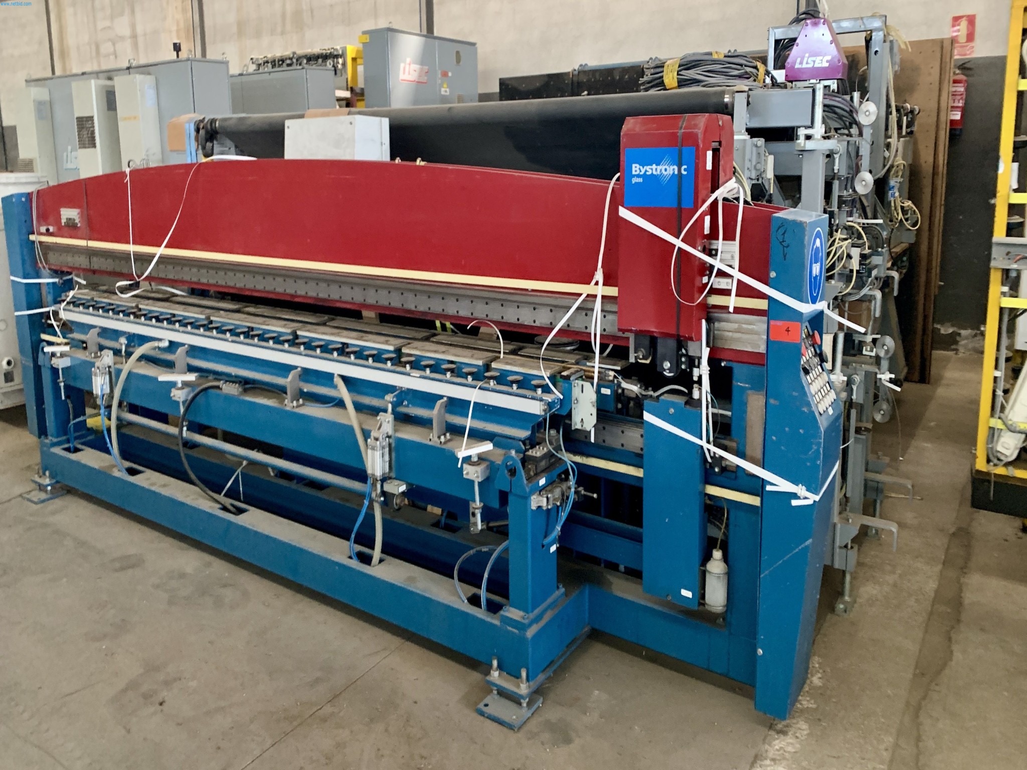 Sale of a complete warehouse of machinery for the glass industry in Spain-20