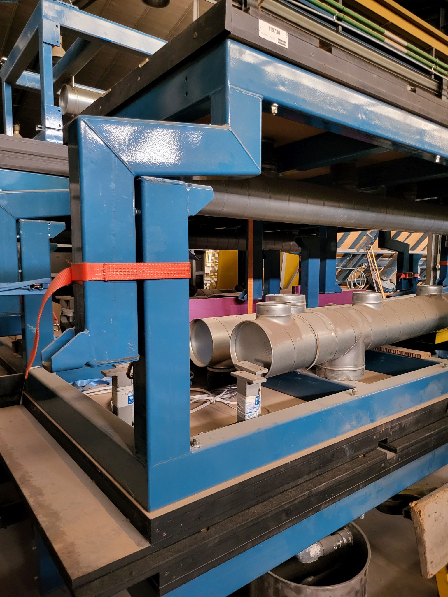 Sale of a complete warehouse of machinery for the glass industry in Spain-7