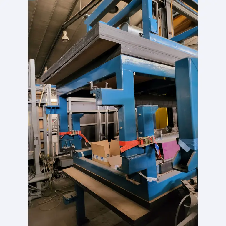 Sale of a complete warehouse of machinery for the glass industry in Spain-8