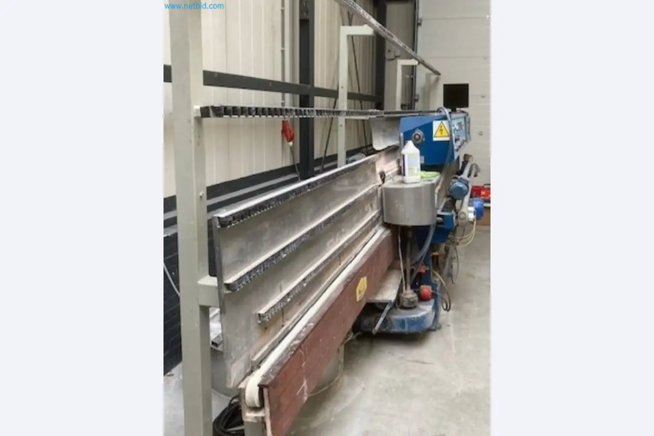 Sale of a complete warehouse of machinery for the glass industry in Spain-12