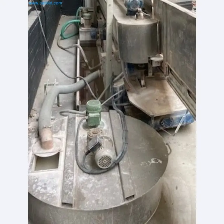 Sale of a complete warehouse of machinery for the glass industry in Spain-13