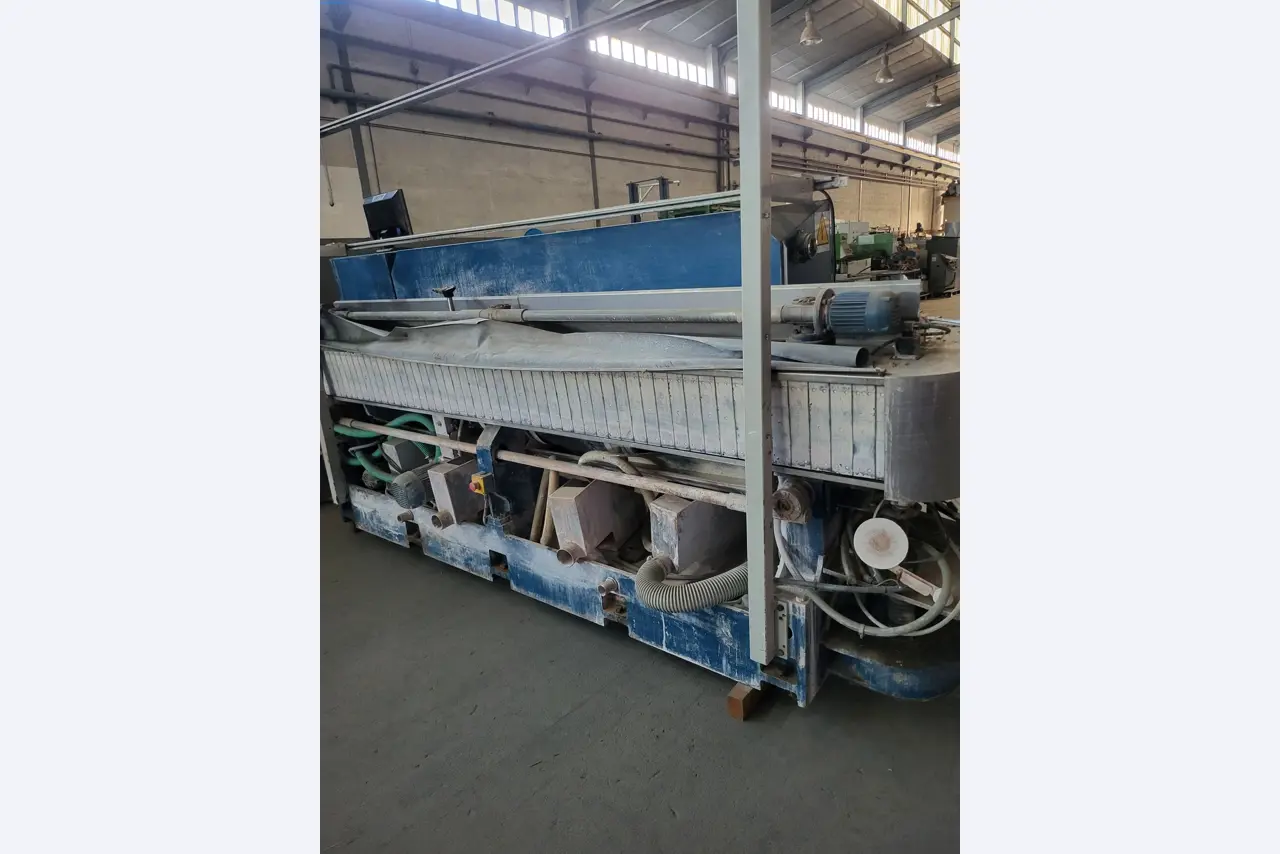 Sale of a complete warehouse of machinery for the glass industry in Spain-14