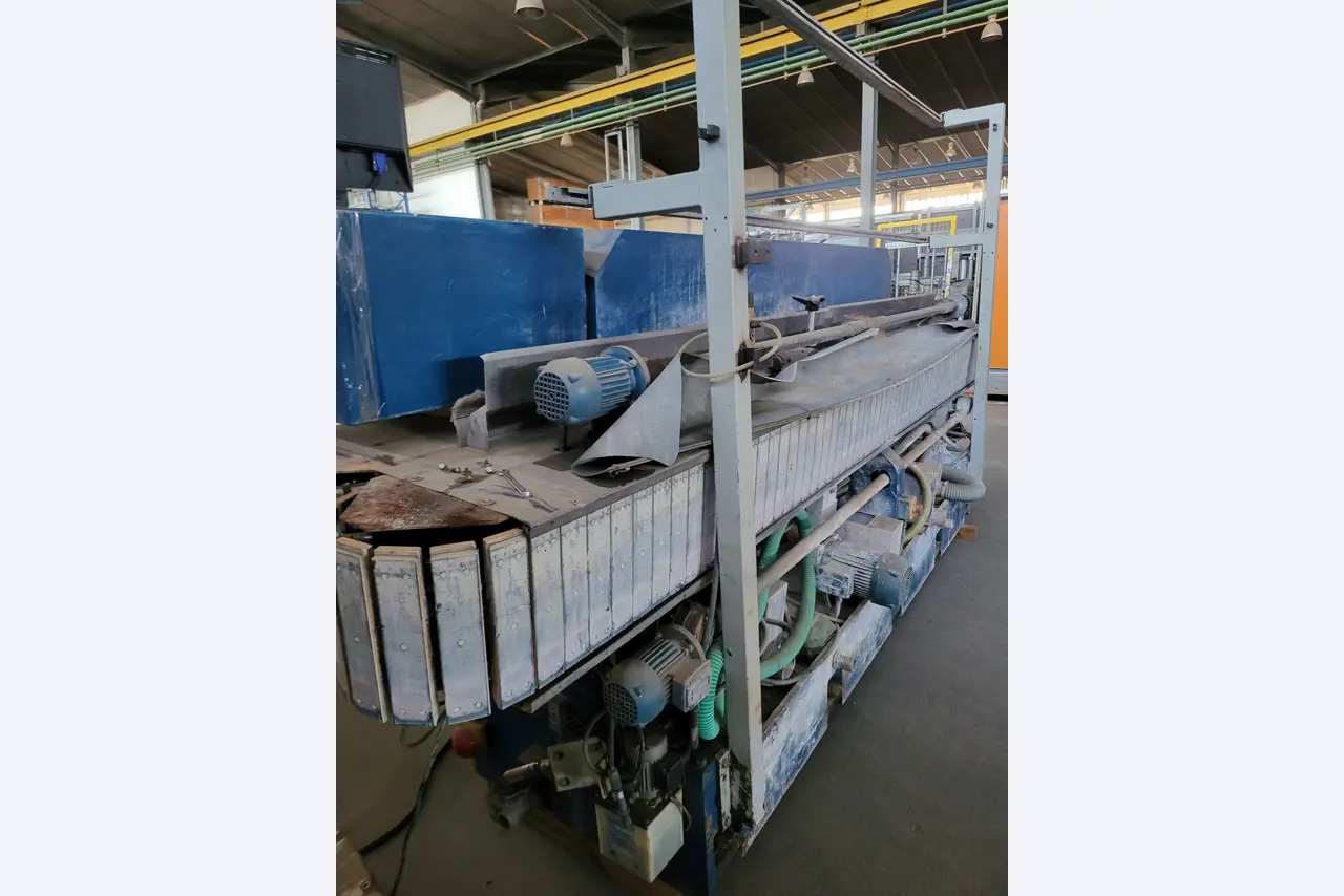 Sale of a complete warehouse of machinery for the glass industry in Spain-15