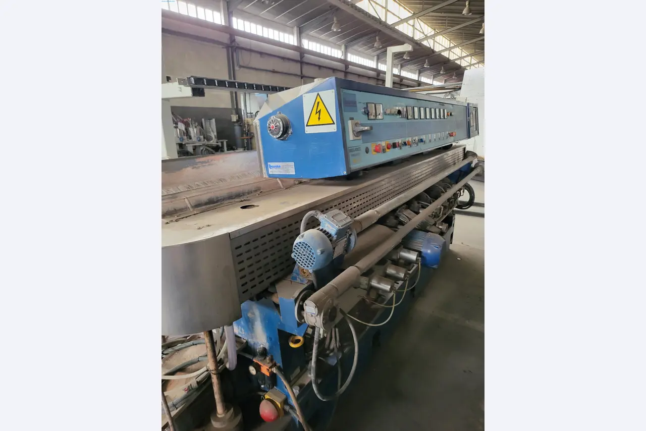 Sale of a complete warehouse of machinery for the glass industry in Spain-16