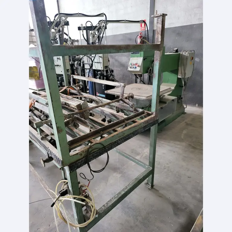 Sale of a complete warehouse of machinery for the glass industry in Spain-10