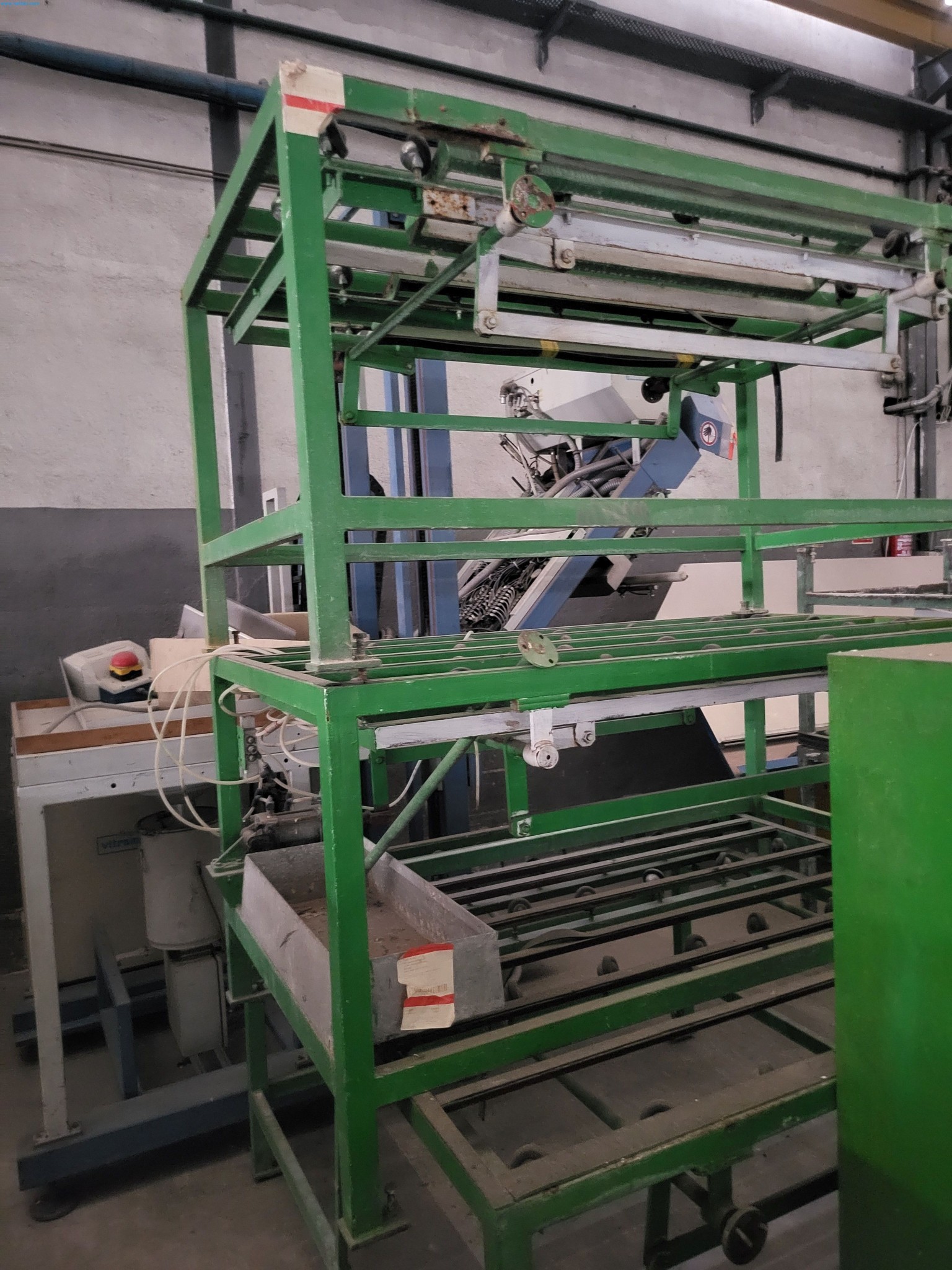 Sale of a complete warehouse of machinery for the glass industry in Spain-12