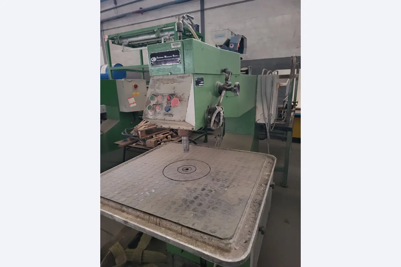 Sale of a complete warehouse of machinery for the glass industry in Spain-1